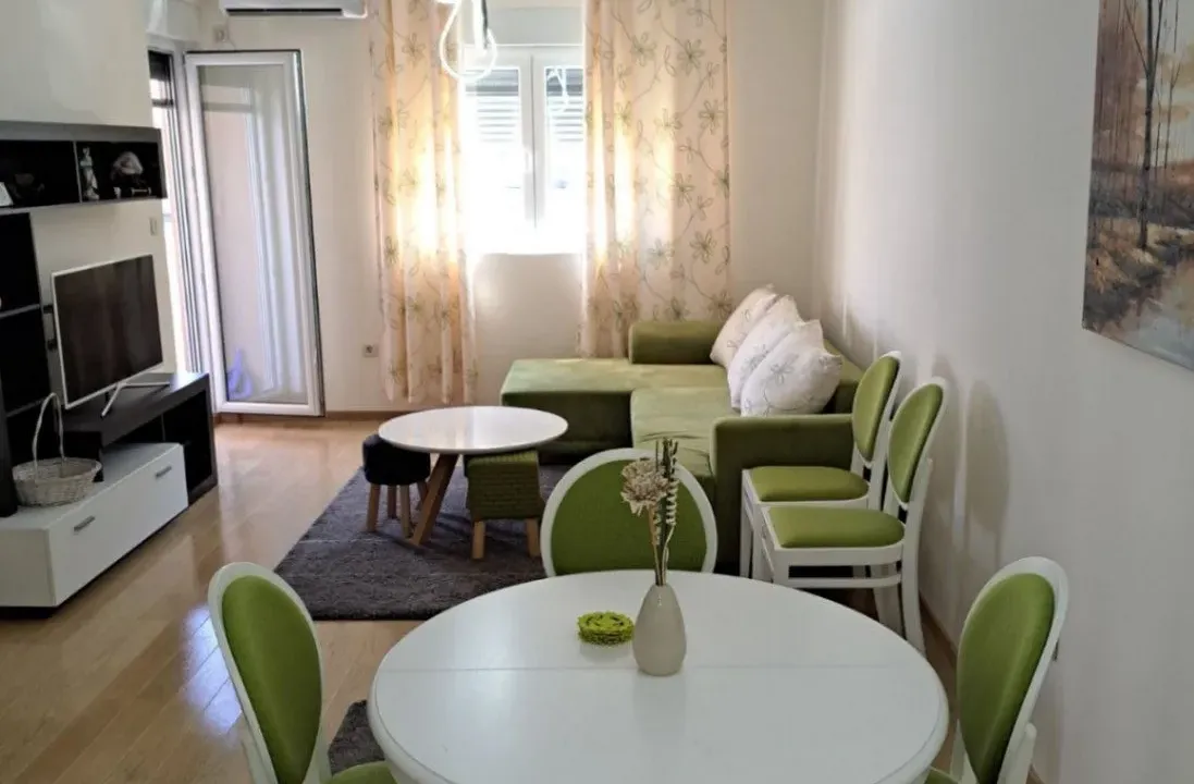 Izdavanje, jednosoban stan, 47m², City Kvart, Podgorica
