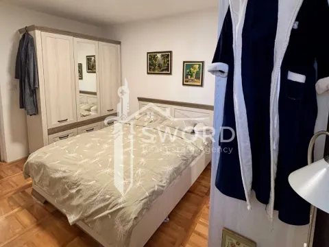 Prodaja, dvosoban stan, 58m², Centar, Bar - image 1