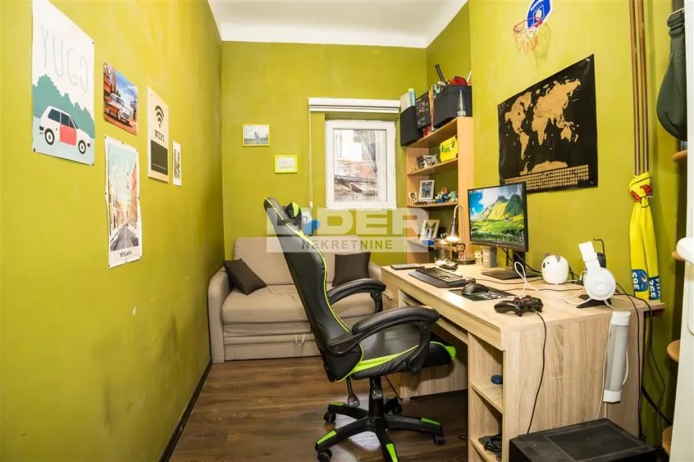 Sale, four bedroom apartment, 77m², Skadarlija, Beograd