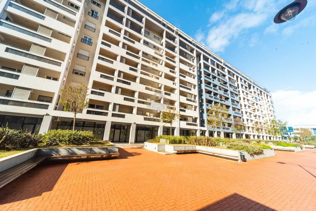 Prodaja, poslovni prostor, 160m², Master Kvart, Podgorica