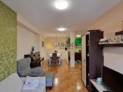 Stan in Uciteljsko Naselje