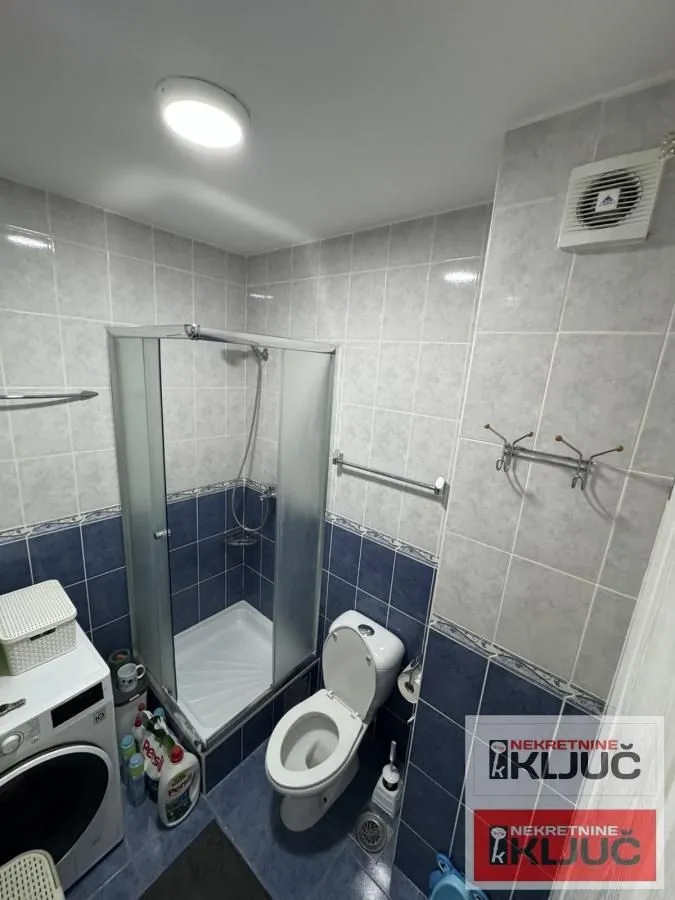 Prodaja, trosoban stan, 80m², Nova Detelinara, Novi Sad Sve Podlokacije
