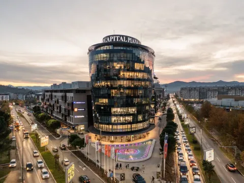 Prodaja, trosoban stan, 203m², Kod Capital Plaze, Podgorica - image 6