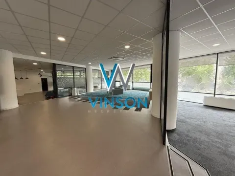 Izdavanje, poslovni prostor, 440m², Bulevar Oslobodjenja, Novi Sad Sve Podlokacije - image 4