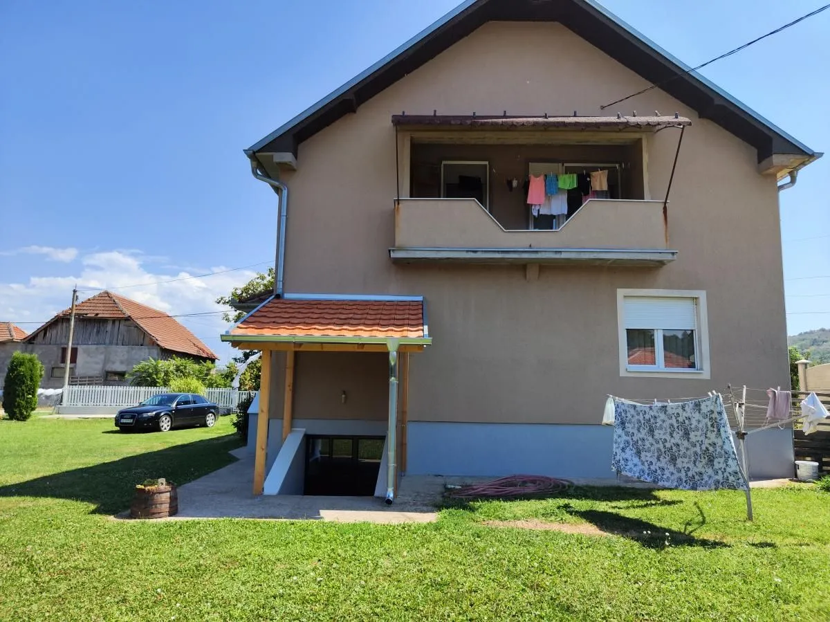 Prodaja, kuća, 440m², Kolonija, Jagodina