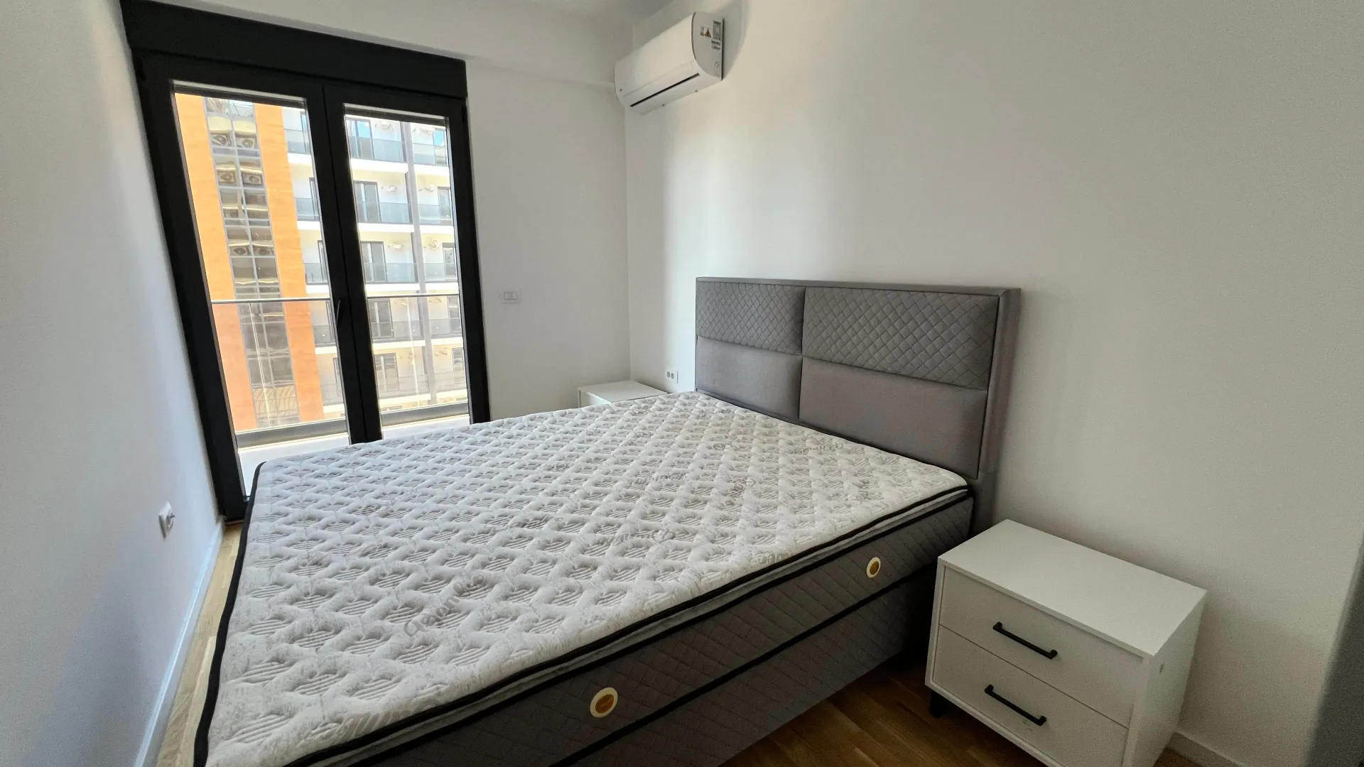 Izdavanje, dvosoban stan, 64m², Stari Aerodrom, Podgorica