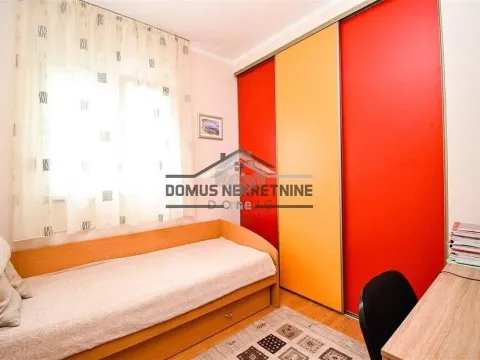 Sale, three bedroom apartment, 82m², Blok 5, Podgorica - image 8