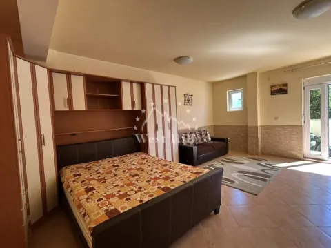 Sale, two bedroom apartment, 77m², Budva, Crna Gora - image 10