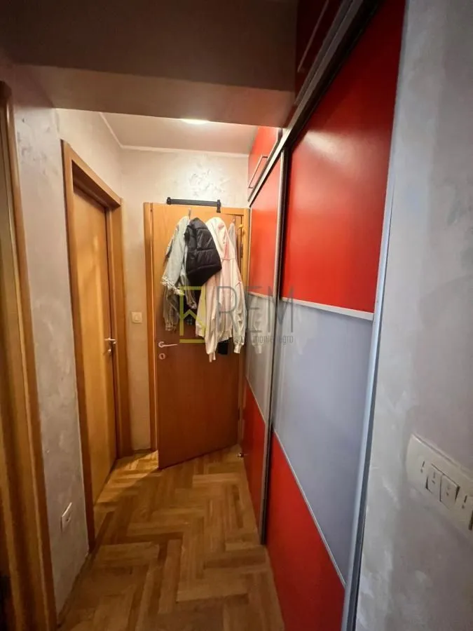 Prodaja, dvosoban stan, 70m², Stari Aerodrom, Podgorica