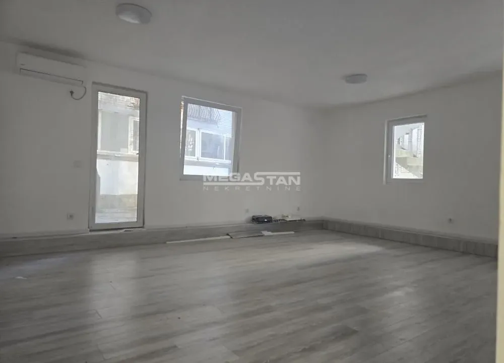Rent, two bedroom apartment, 57m², Čukarica, Beograd