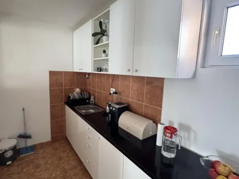 Prodaja, kuća, 200m², Mali Mokri Lug, Zvezdara Sve Podlokacije - image 8