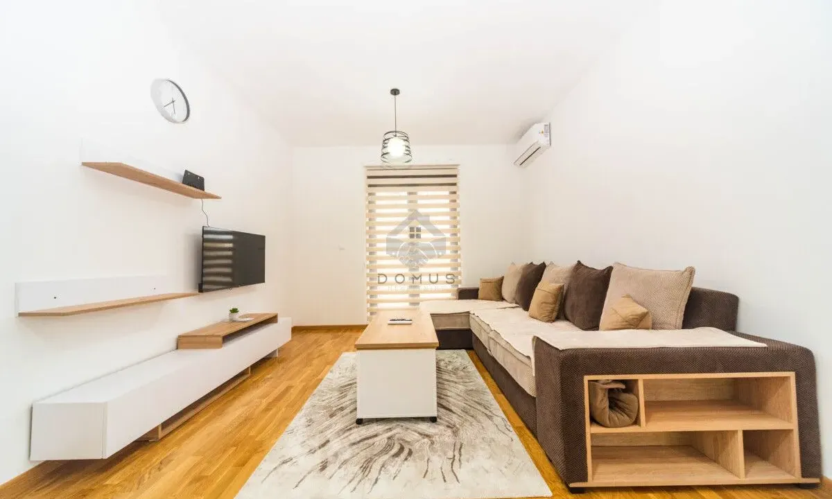 Izdavanje, dvosoban stan, 70m², Zabjelo, Podgorica