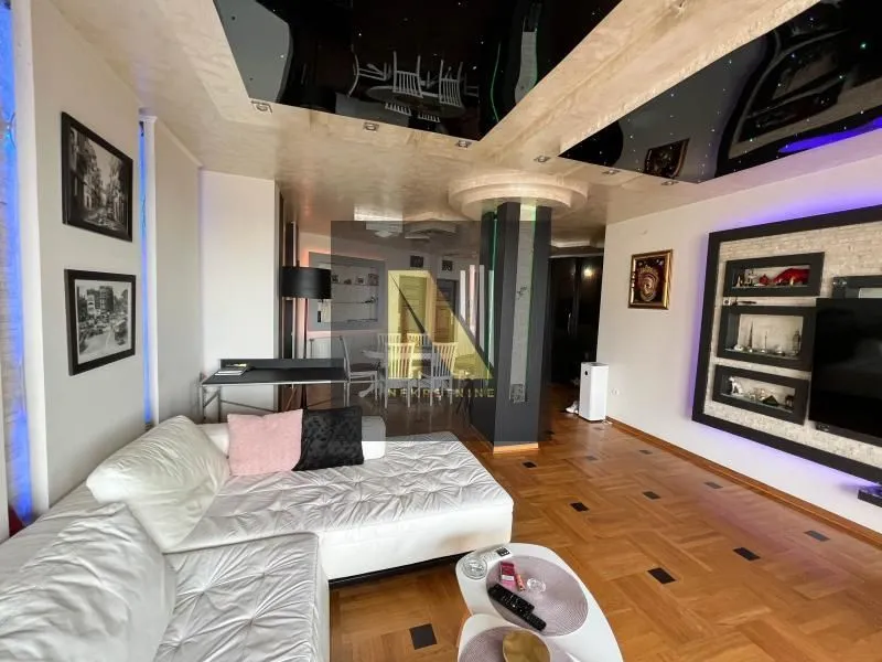 Prodaja, trosoban stan, 108m², Bulevar patrijarha Pavla, Novi Sad Sve Podlokacije
