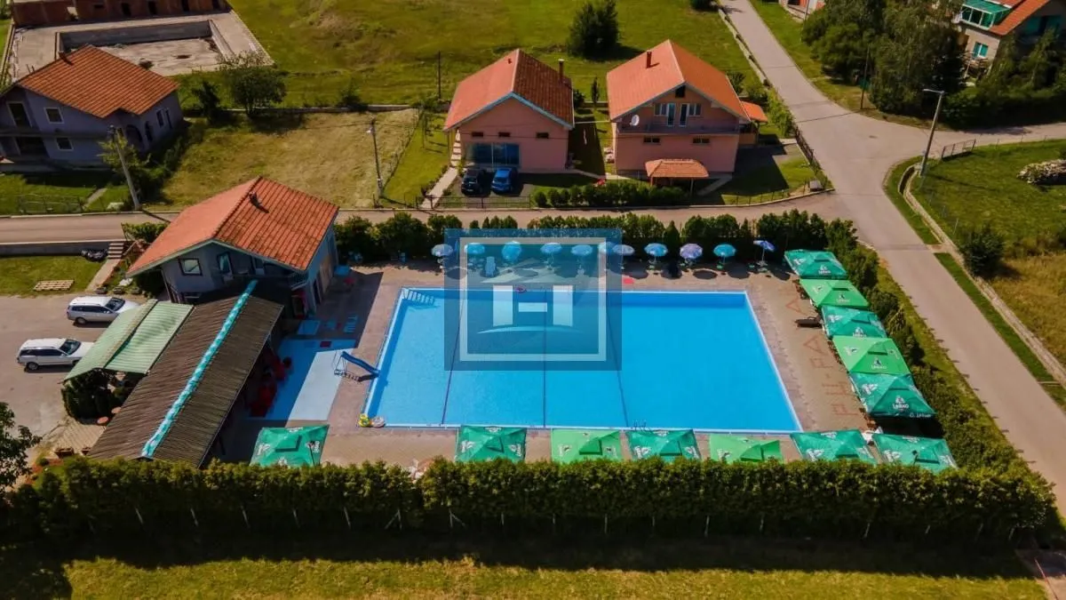 Prodaja, poslovni prostor, 69m², Ražanj, Srbija