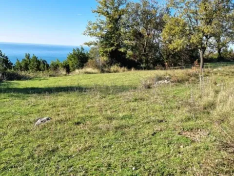 Zemljište in Dobra Voda