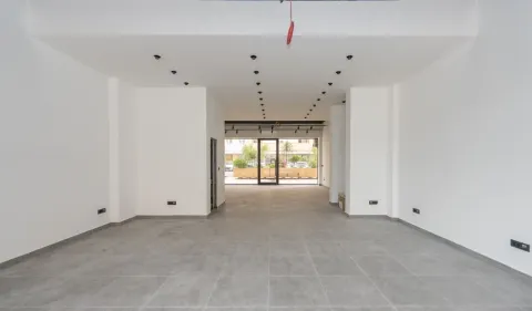 Rent, office space, 100m², City Kej, Podgorica - image 2