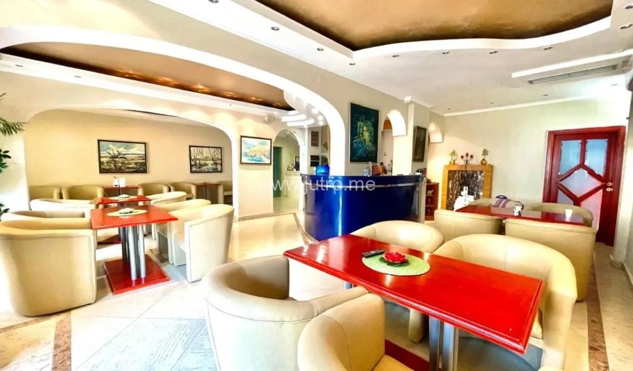 Sale, hospitality venue, 1300m², Budva, Crna Gora