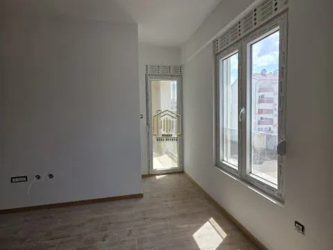 Rent, one bedroom apartment, 37m², Zabjelo, Podgorica - image 10