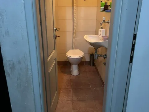 Rent, three bedroom apartment, 100m², Pejton, Podgorica - image 16