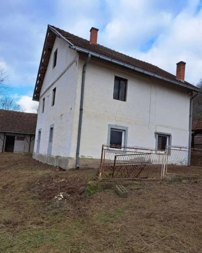 Prodaja, kuća, 250m², Ugrinovci, Gornji Milanovac