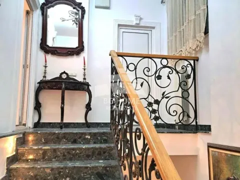 Izdavanje, jednosoban stan, 30m², Vračar Hram, Vračar Sve Podlokacije - image 11