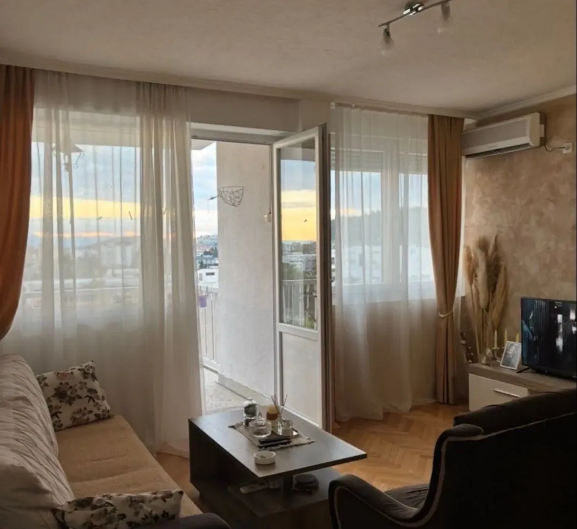 Prodaja, jednosoban stan, 48m², Pejton, Podgorica