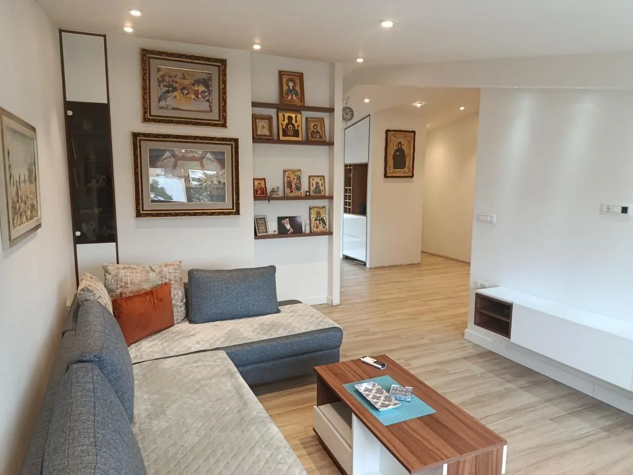 Izdavanje, kuća, 100m², Preko Morače, Podgorica