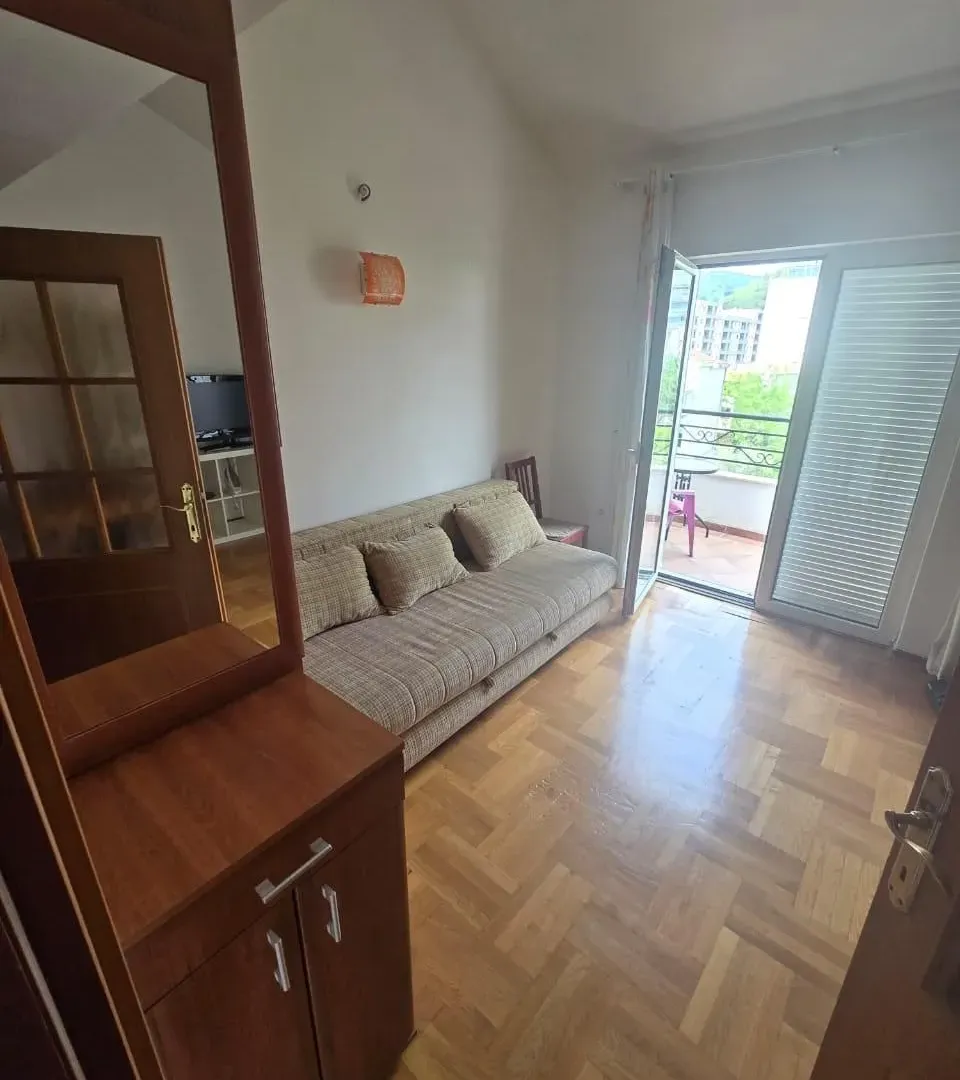Prodaja, garsonjera, 28m², Mainski Put, Budva