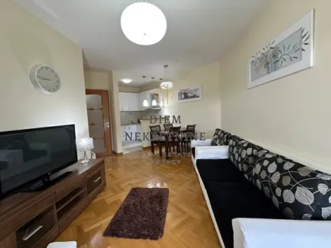 Izdavanje, jednosoban stan, 58m², Centar, Bar - image 10