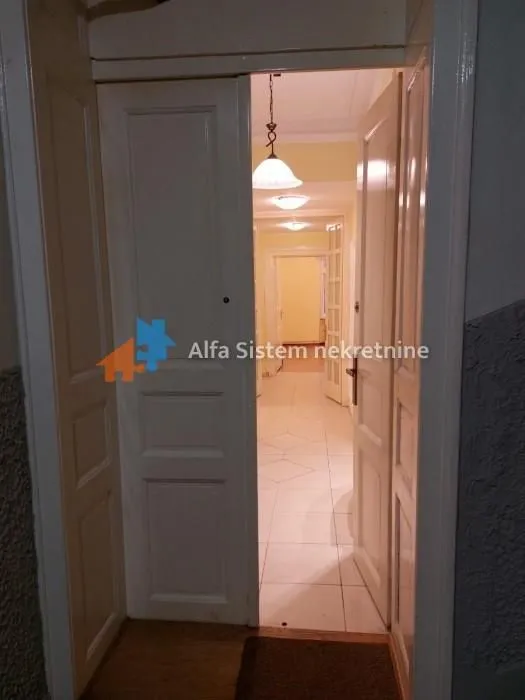 Rent, three bedroom apartment, 70m², Stari Grad, Beograd