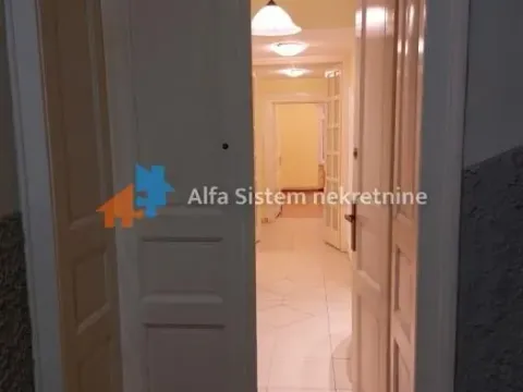 Izdavanje, trosoban stan, 70m², Stari Grad, Beograd - image 20