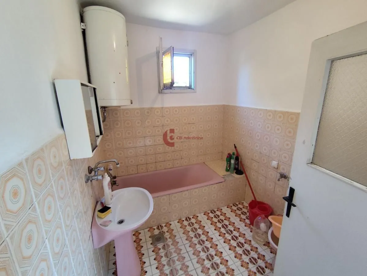 Prodaja, kuća, 176m², Železničko Naselje, Subotica