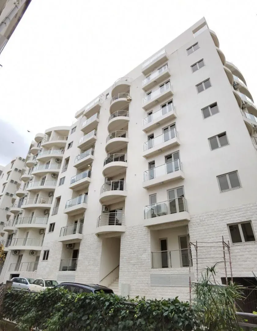 Izdavanje, jednosoban stan, 28m², Budva, Crna Gora