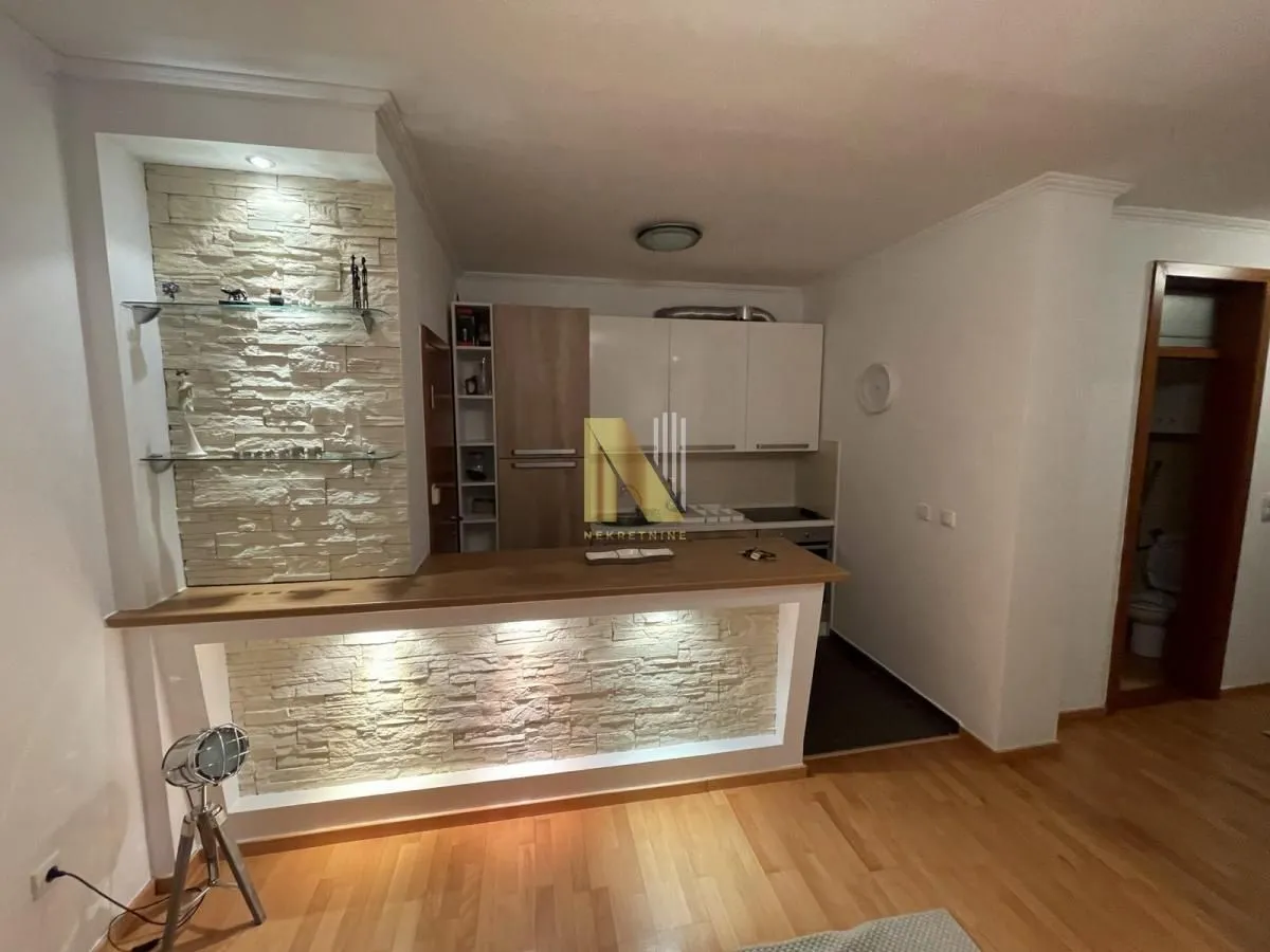 Rent, two bedroom apartment, 52m², Stari grad, Novi Sad