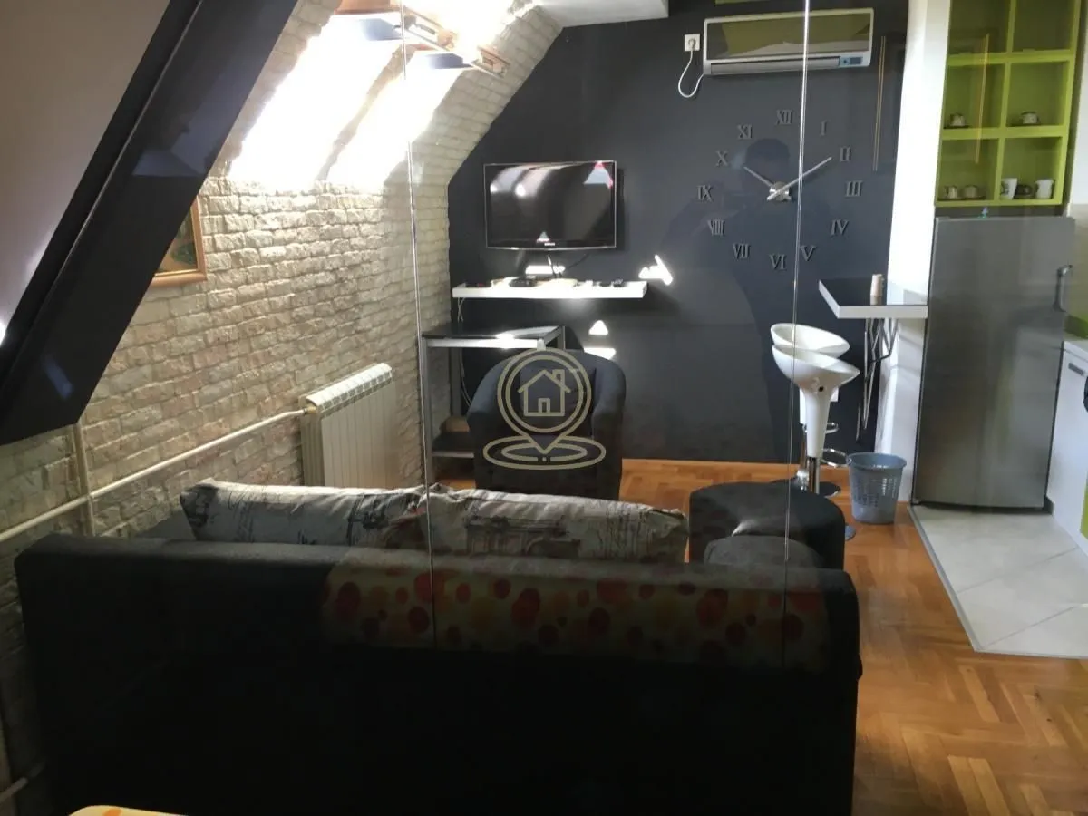 Izdavanje, jednosoban stan, 36m², Đeram Pijaca, Beograd