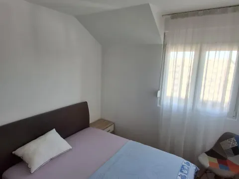 Rent, one bedroom apartment, 40m², Ljubović, Podgorica - image 4