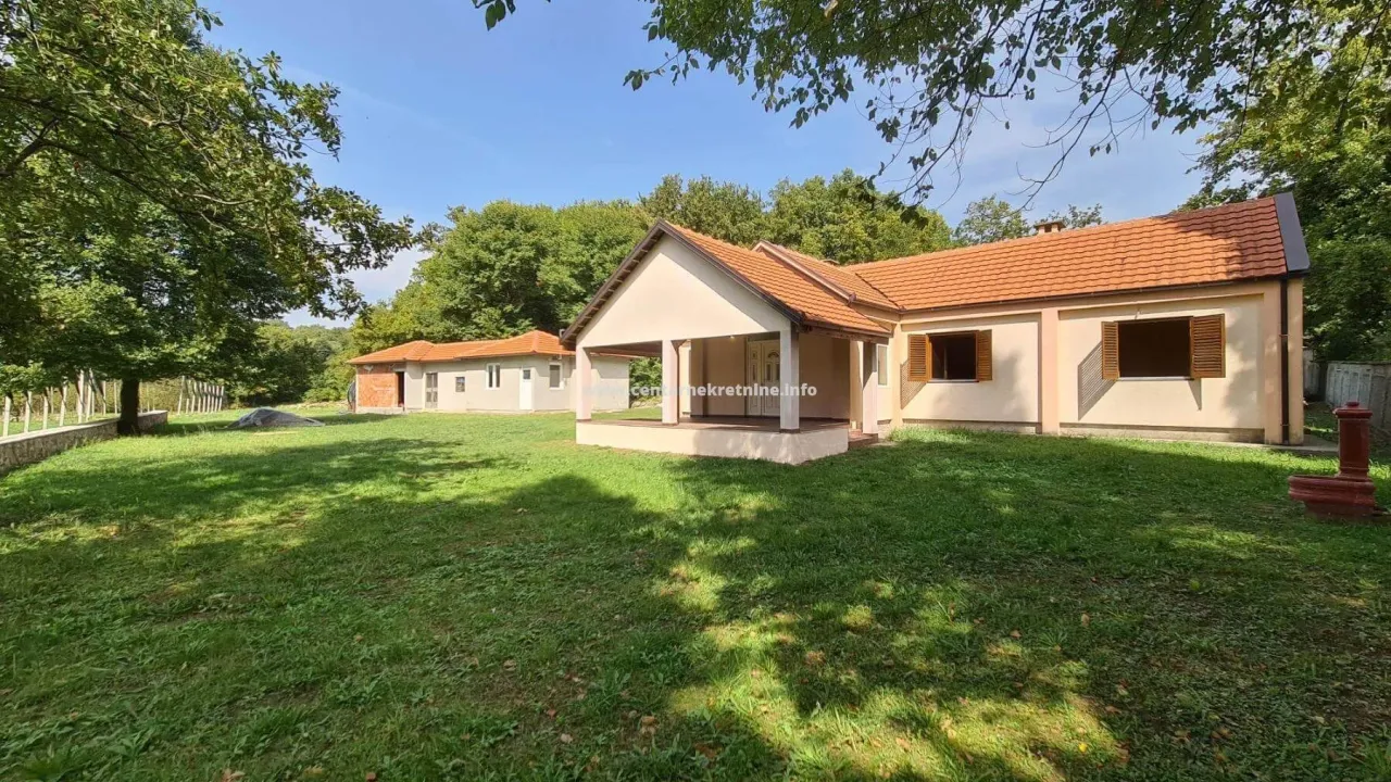 Sale, house, 90m², Stanjevića Rupa, Podgorica