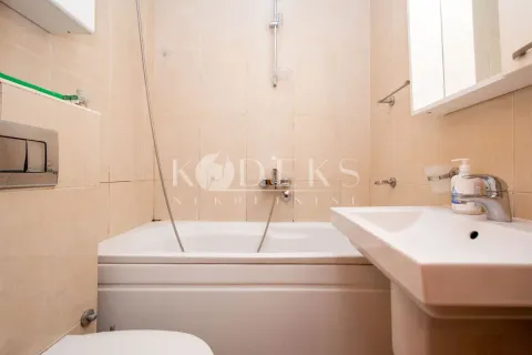 Izdavanje, jednosoban stan, 52m², Dalmatinska ulica, Podgorica - image 2