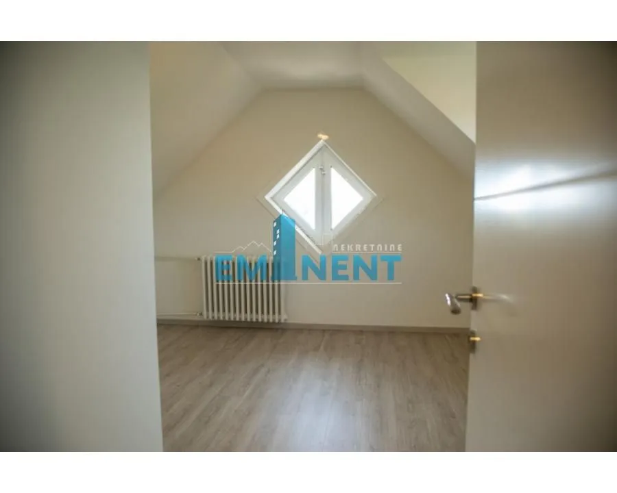 Sale, house, 260m², Čukarica, Beograd