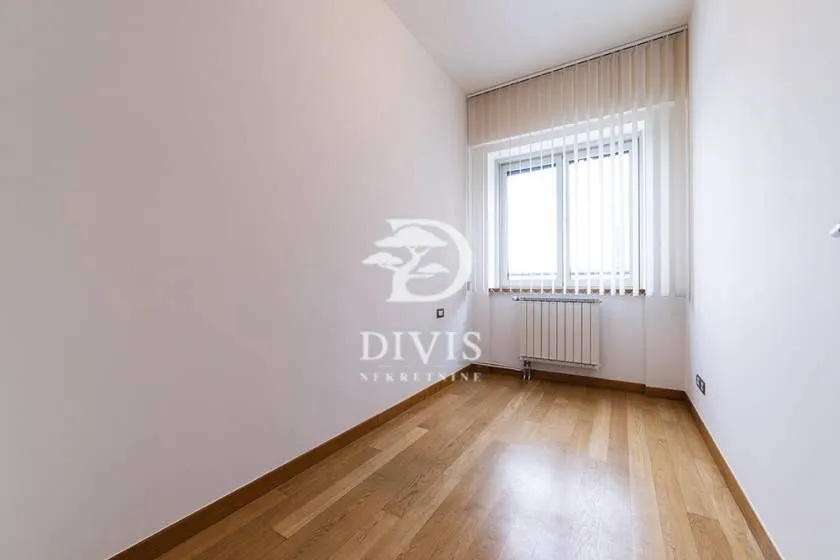 Sale, five bedroom apartment, 195m², Novi Beograd Blok 19, Novi Beograd Sve Podlokacije