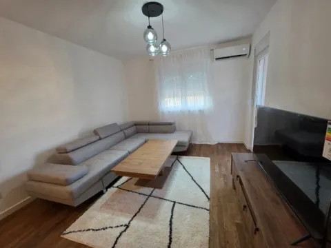 Izdavanje, jednosoban stan, 46m², Stari Aerodrom, Podgorica - image 5