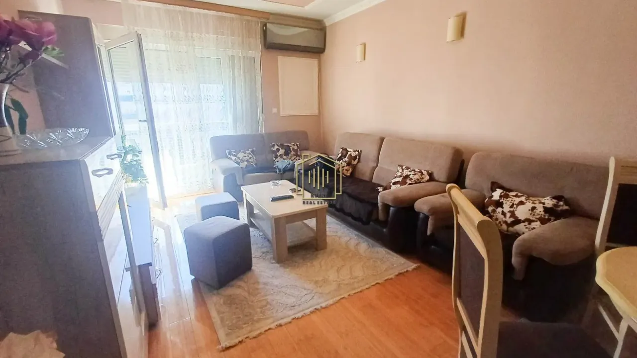Izdavanje, jednosoban stan, 65m², Stari Aerodrom, Podgorica