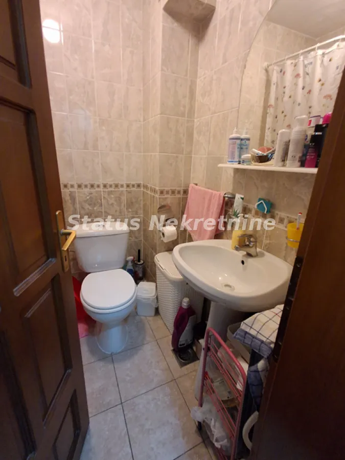 Izdavanje, garsonjera, 25m², Grbavica, Novi Sad Sve Podlokacije