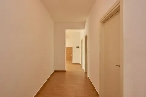 Sale, two bedroom apartment, 85m², Bečići, Budva - image 6