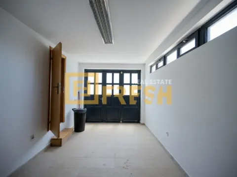 Izdavanje, kuća, 150m², Gornja Gorica, Podgorica - image 16