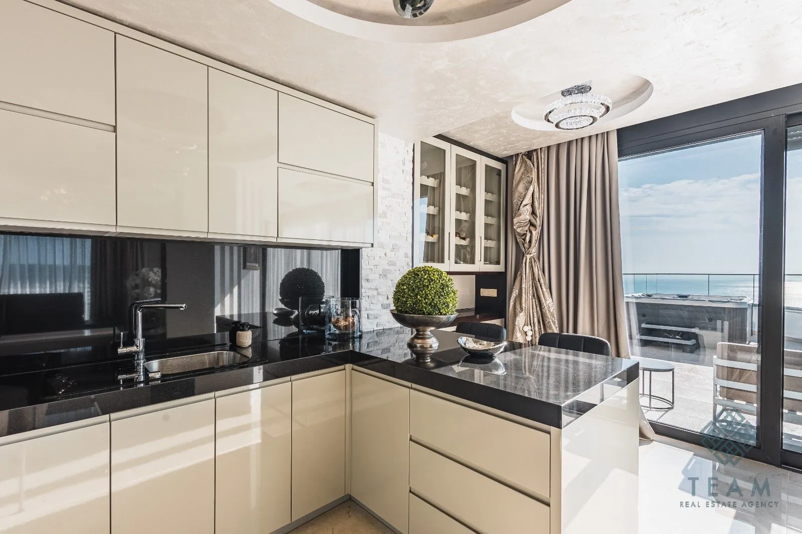 Sale, two bedroom apartment, 118m², Pinješ, Ulcinj