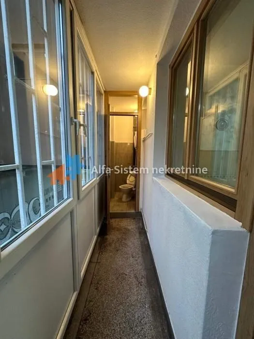 Izdavanje, trosoban stan, 105m², Savski Venac, Beograd