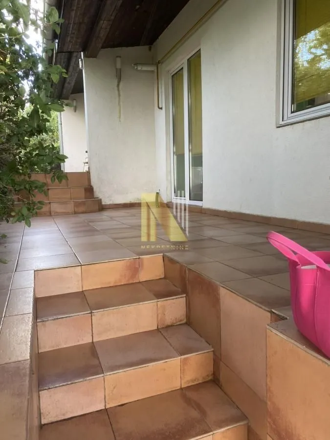 Prodaja, kuća, 135m², Rakovac, Novi Sad Sve Podlokacije