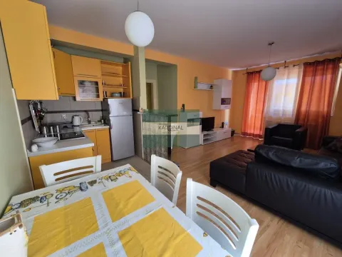Izdavanje, trosoban stan, 73m², Centar, Jagodina - image 8