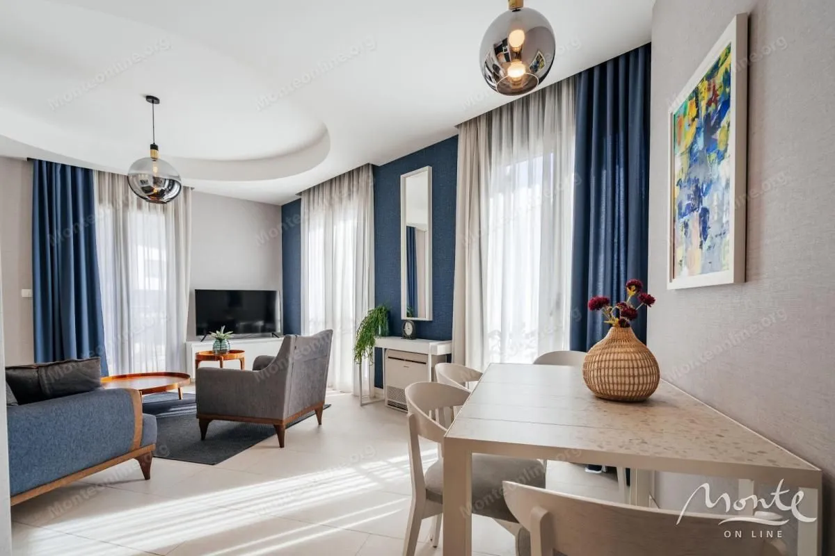 Prodaja, jednosoban stan, 45m², Tivat, Crna Gora